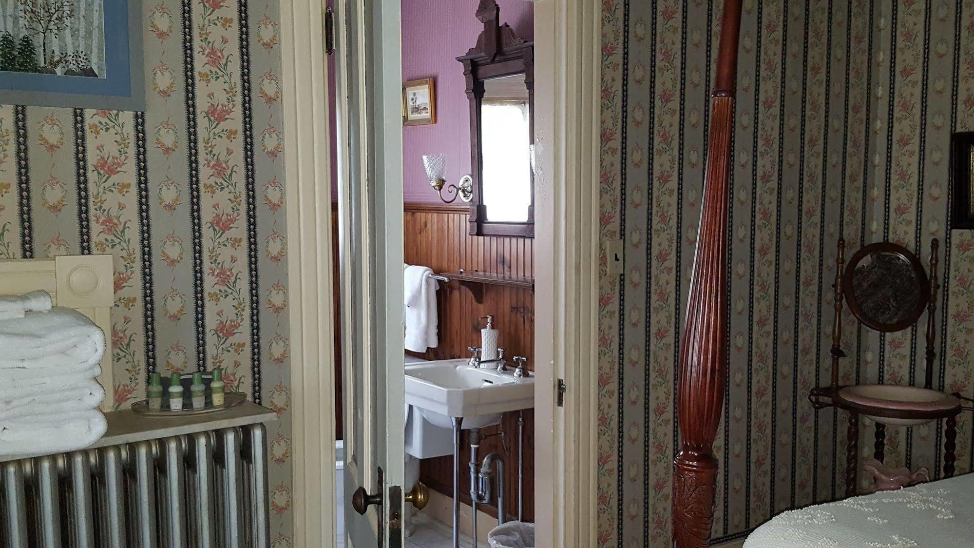 Holidae House Bed & Breakfast Bethel Exterior foto